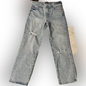 Straight leg mom jean